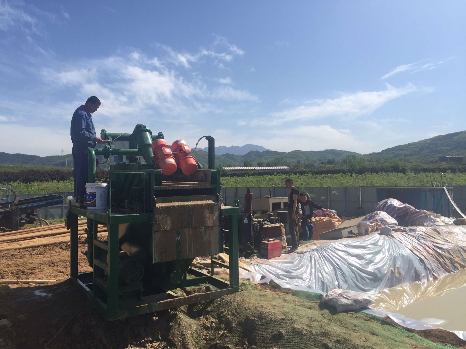 Trenchless Mud Recycling System | Mud Recovery System|Drilling Fluid System Bored pile desanding plant, mud control system, trenchless & HDD system