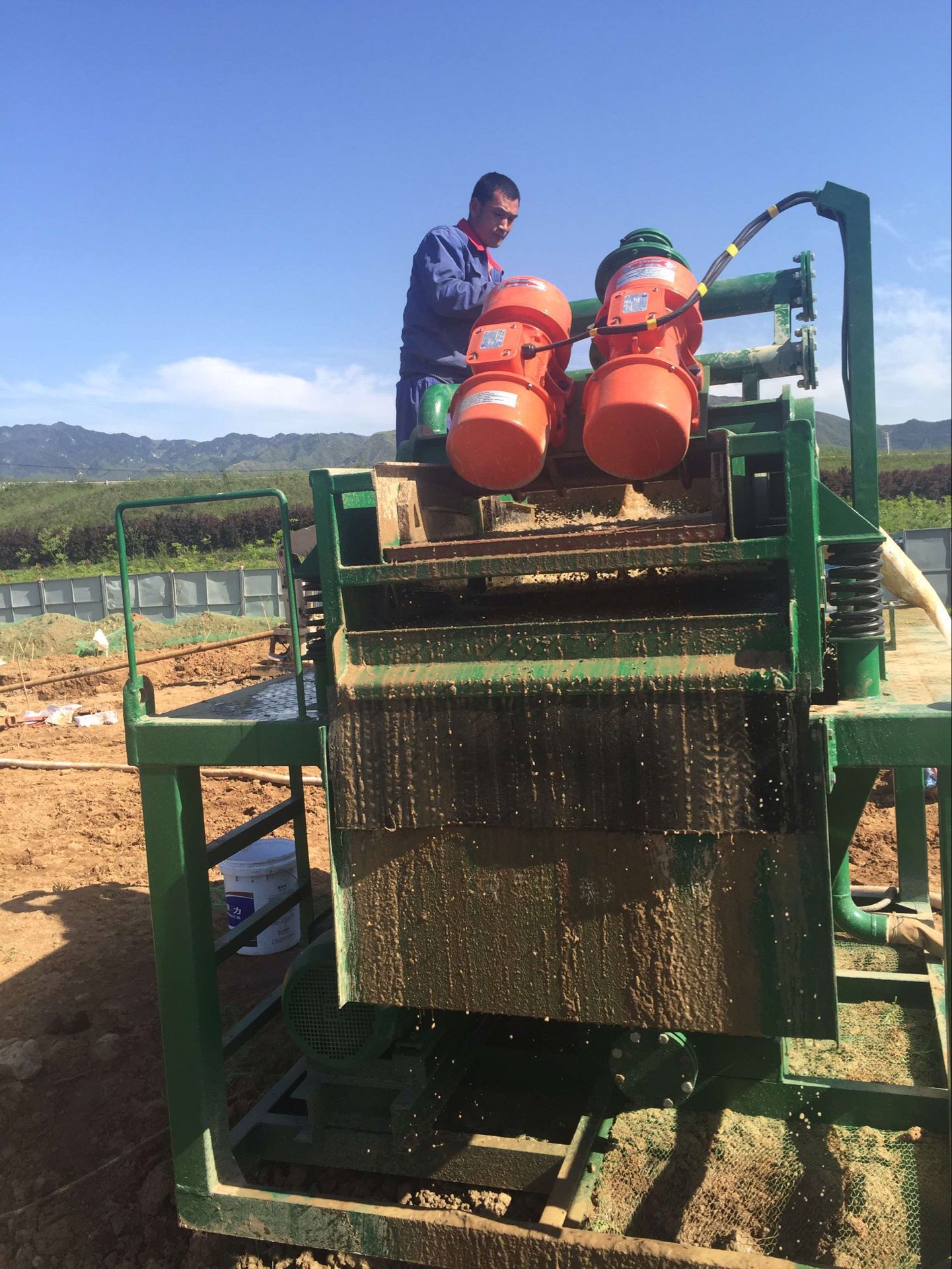 Mud recycling, mud cleaning, trenchless equipment, HDD drilling Mud recycling, mud cleaning, trenchless equipment, HDD drilling